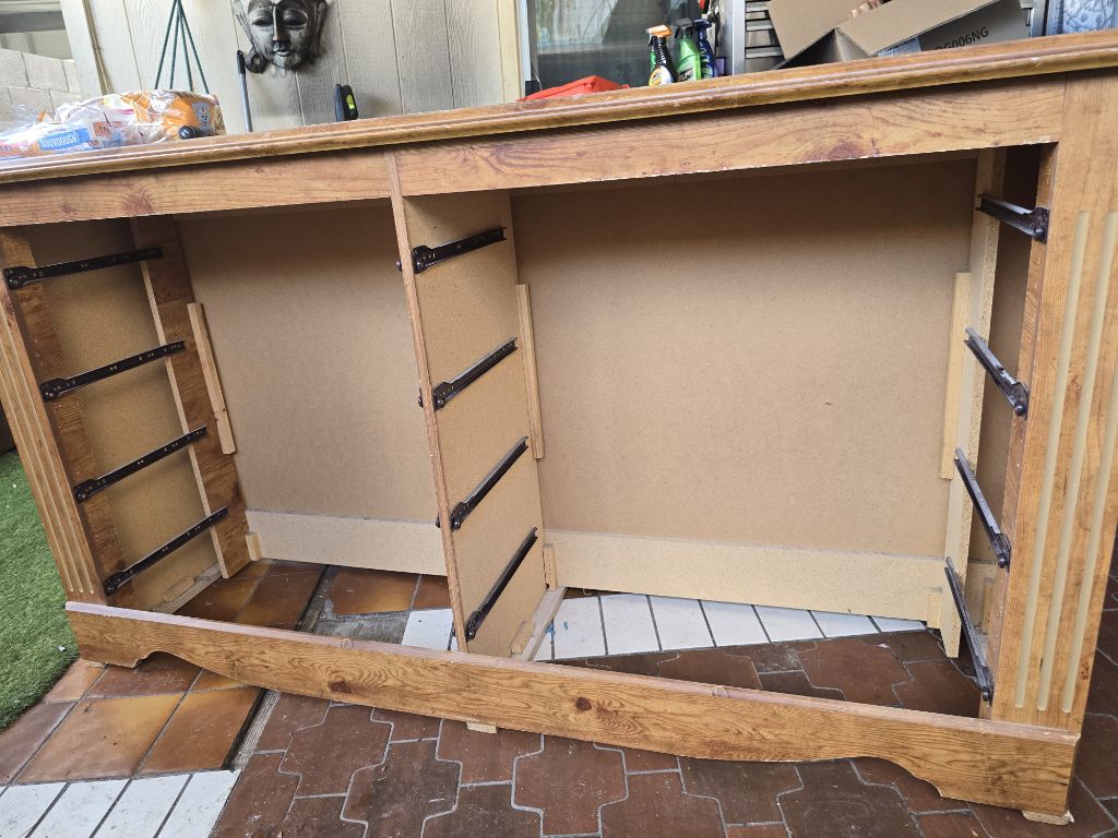 Free 8 drawer  dresser