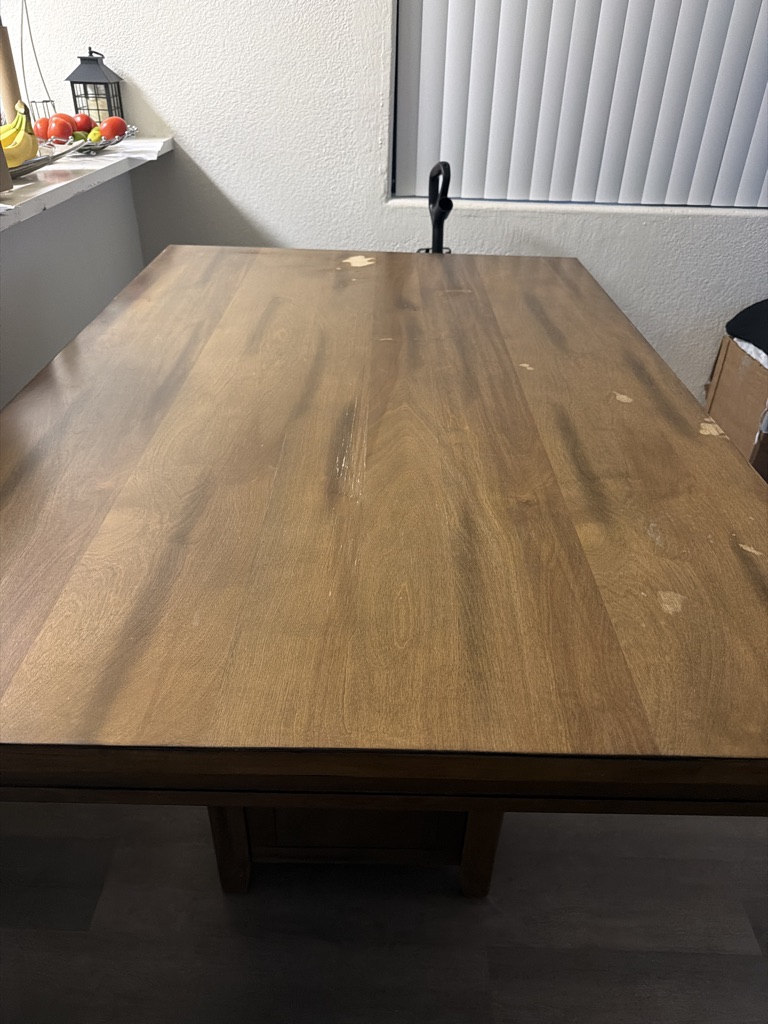Free Juego de mesa de 6 sillas
