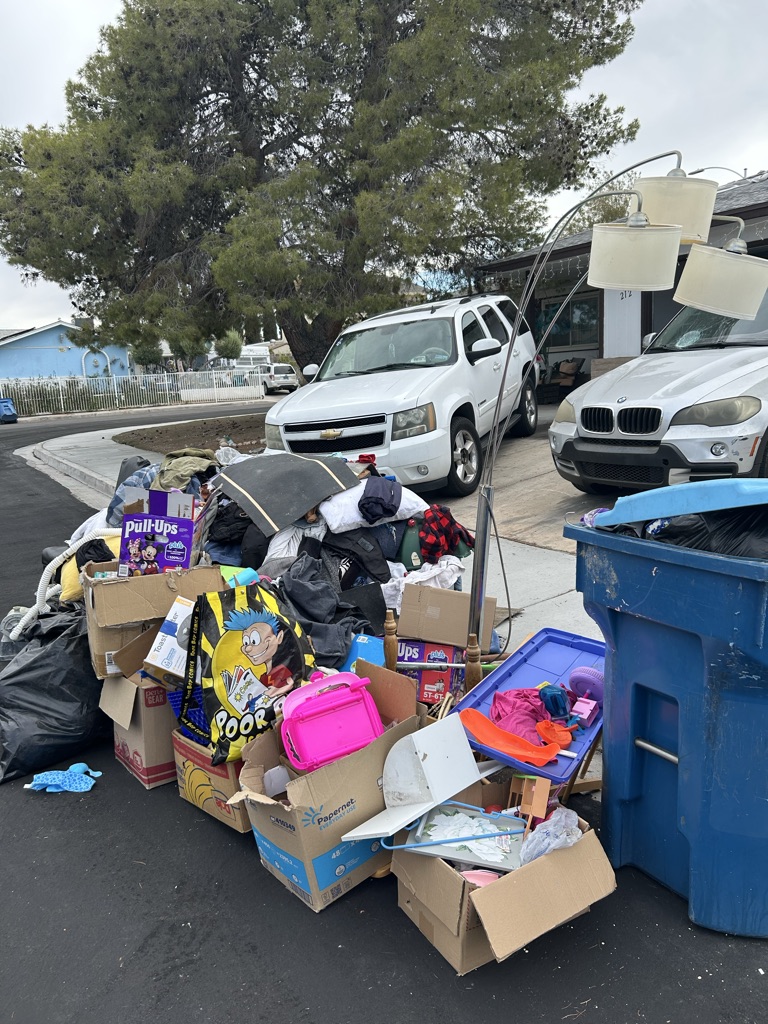 Free stuff on curb moving lots of stuff