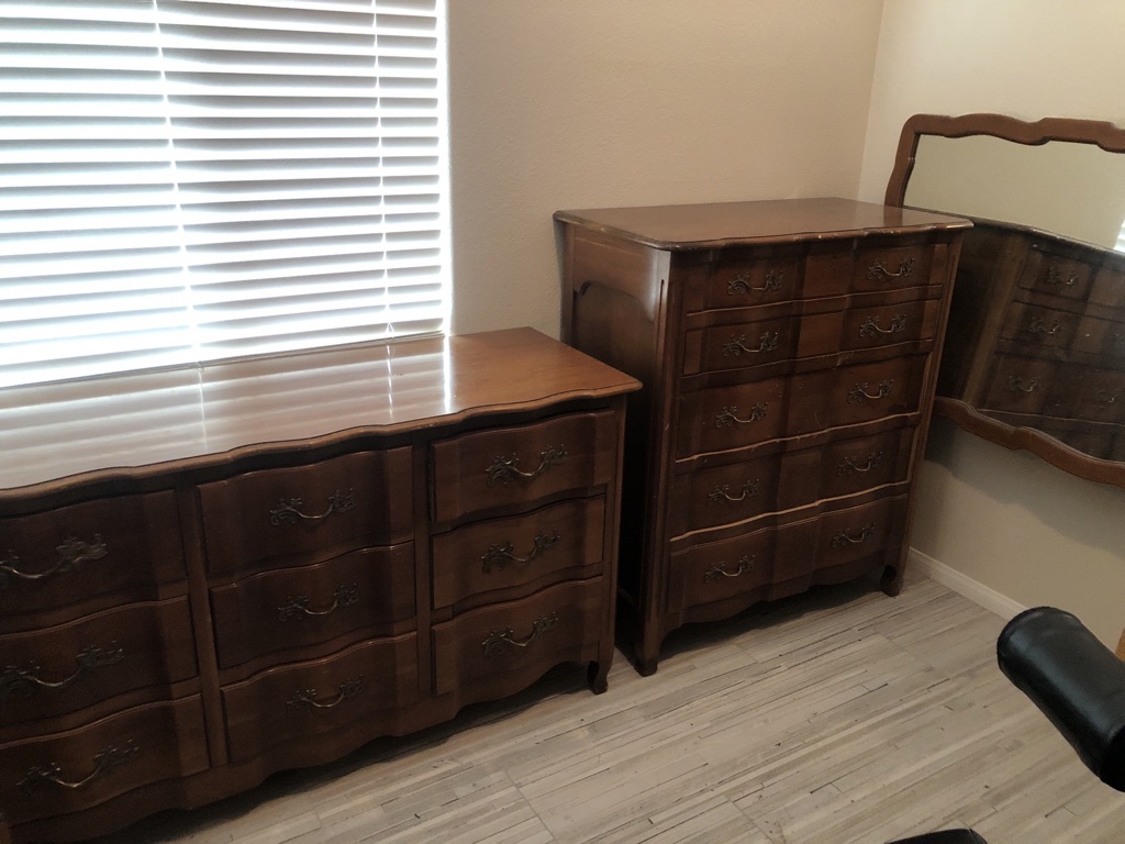 Free Two dresser’s and matching mirror.