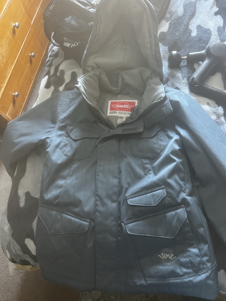 Free Sims- snowboard/ski jacket