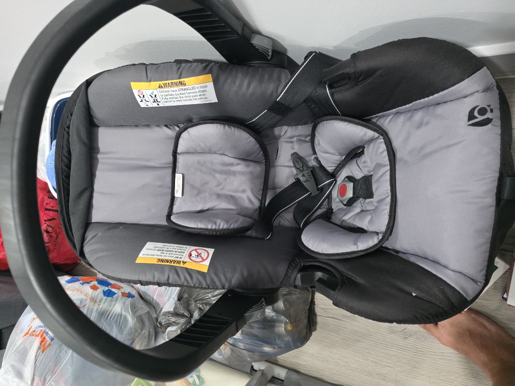 Free BABY CAR SEAT