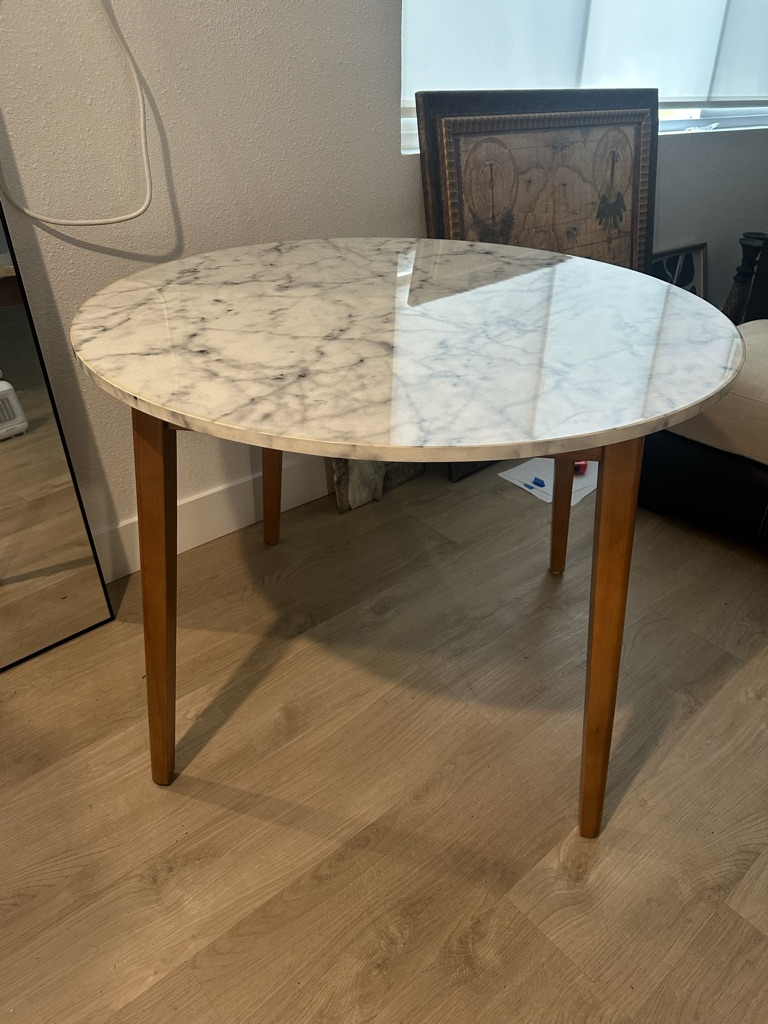 Free Dining Table