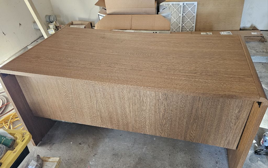 Free Great Desk, must get by 7/3 morning