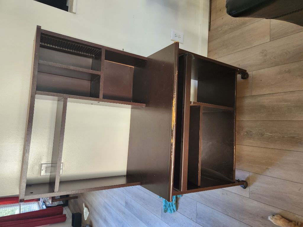 Free desk