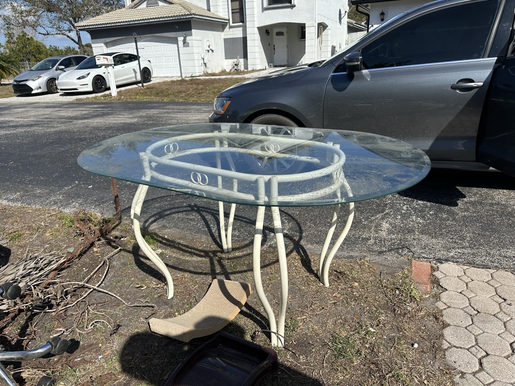 Free Glass table
