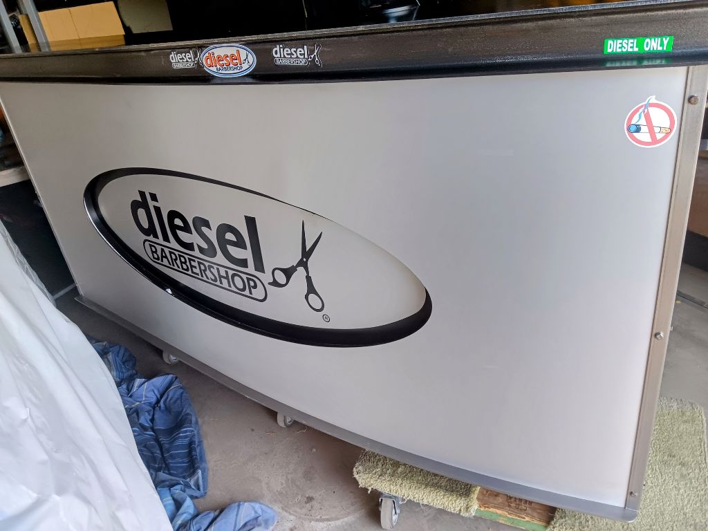 Free Custom Retail Counter