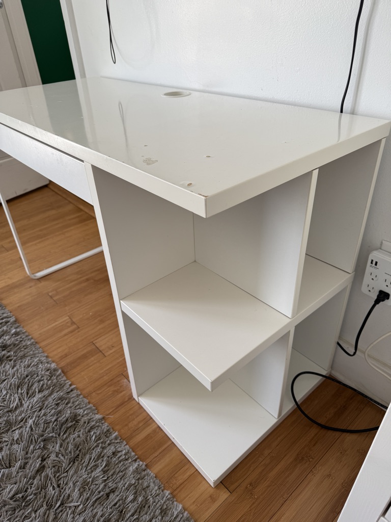 Free Desk
