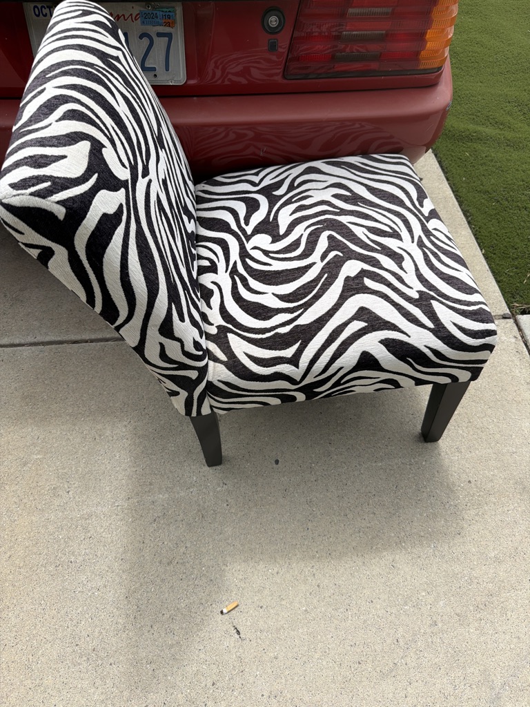Free Curb alert two bird baths Zebra chair ca king mattress topper