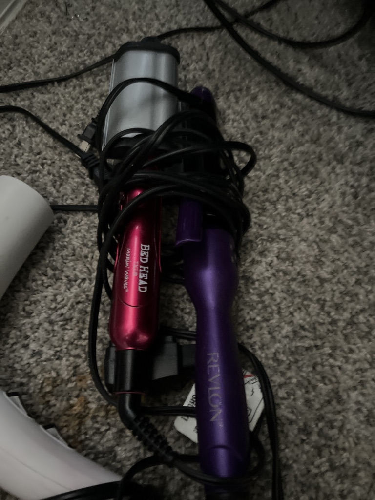 Free Blow dryer and crimping thing