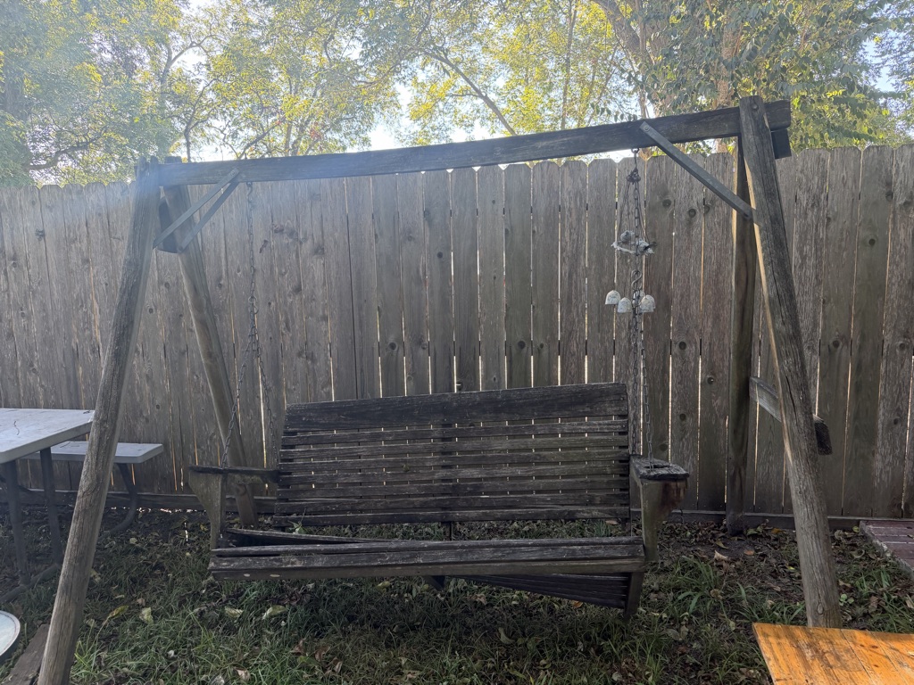 Free Outdoor swing