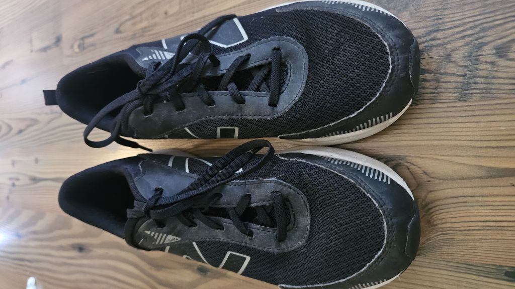 Free Used New Balance Tennis Shoes