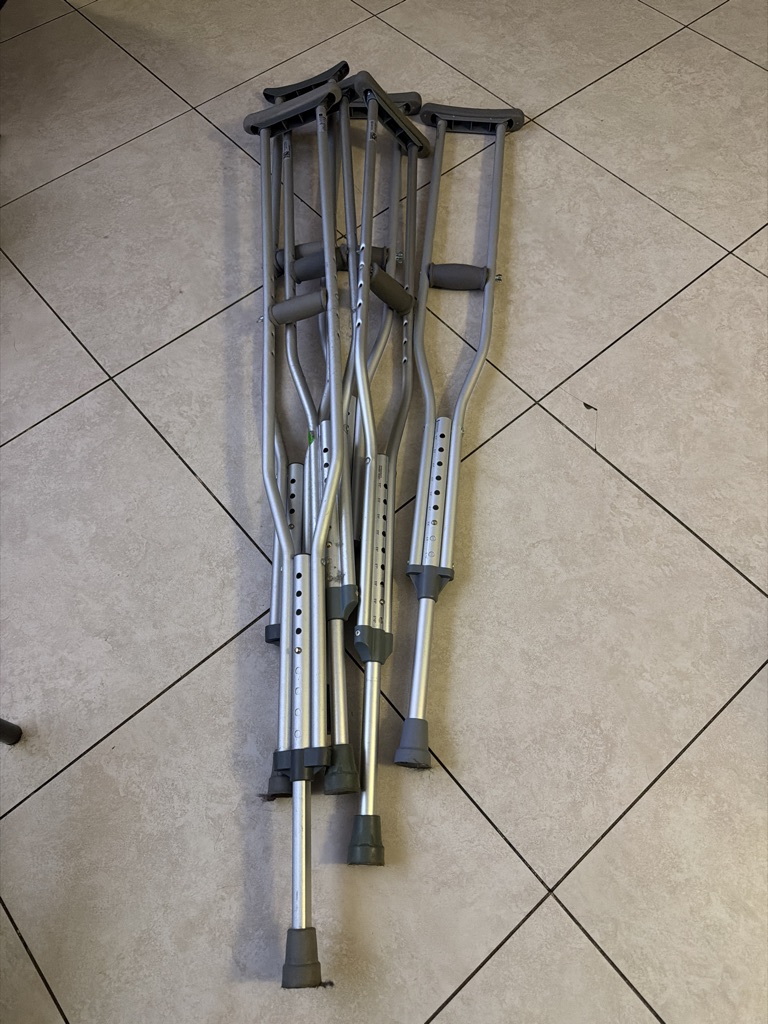 Free 3 sets of crutches FREEE