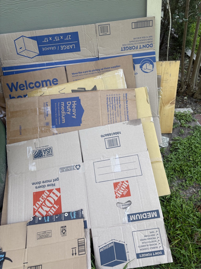 Free Moving boxes