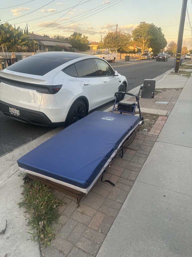 Free Home hospital bed and walker