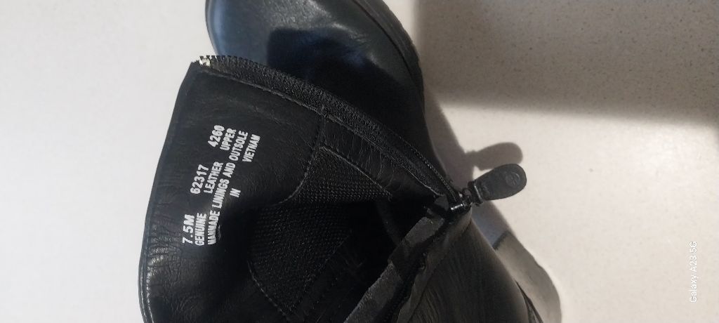 Free Timberland Smart Comfort System Boots w heels sz 7.5