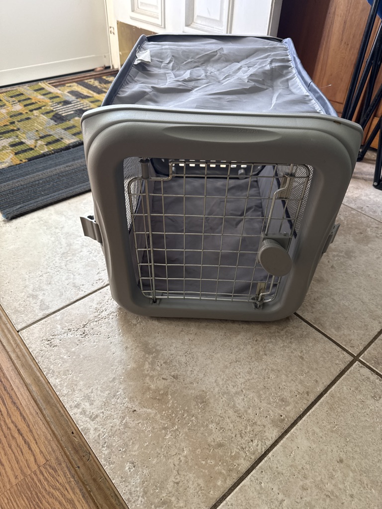 Free Brand new small puppy cage