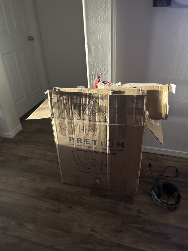 Free Moving boxes