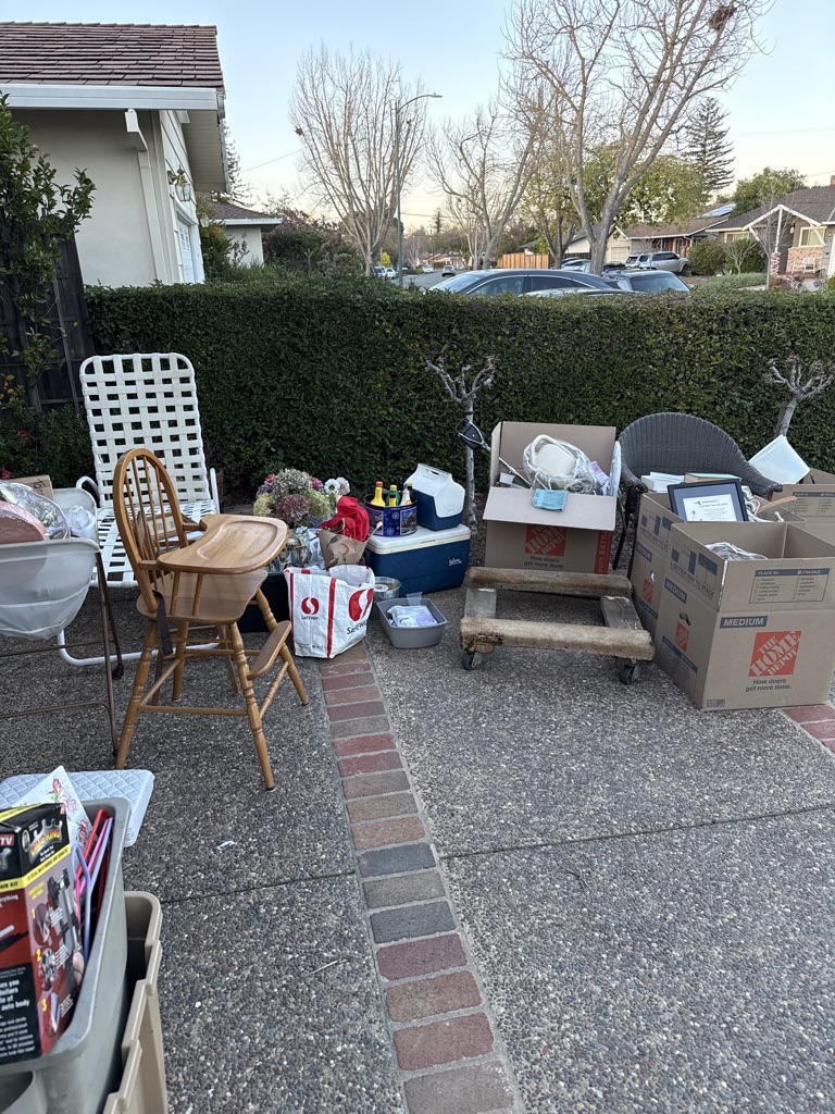 Free 1400 Block of Floyd Ave on the corner of Bobwhite Ave