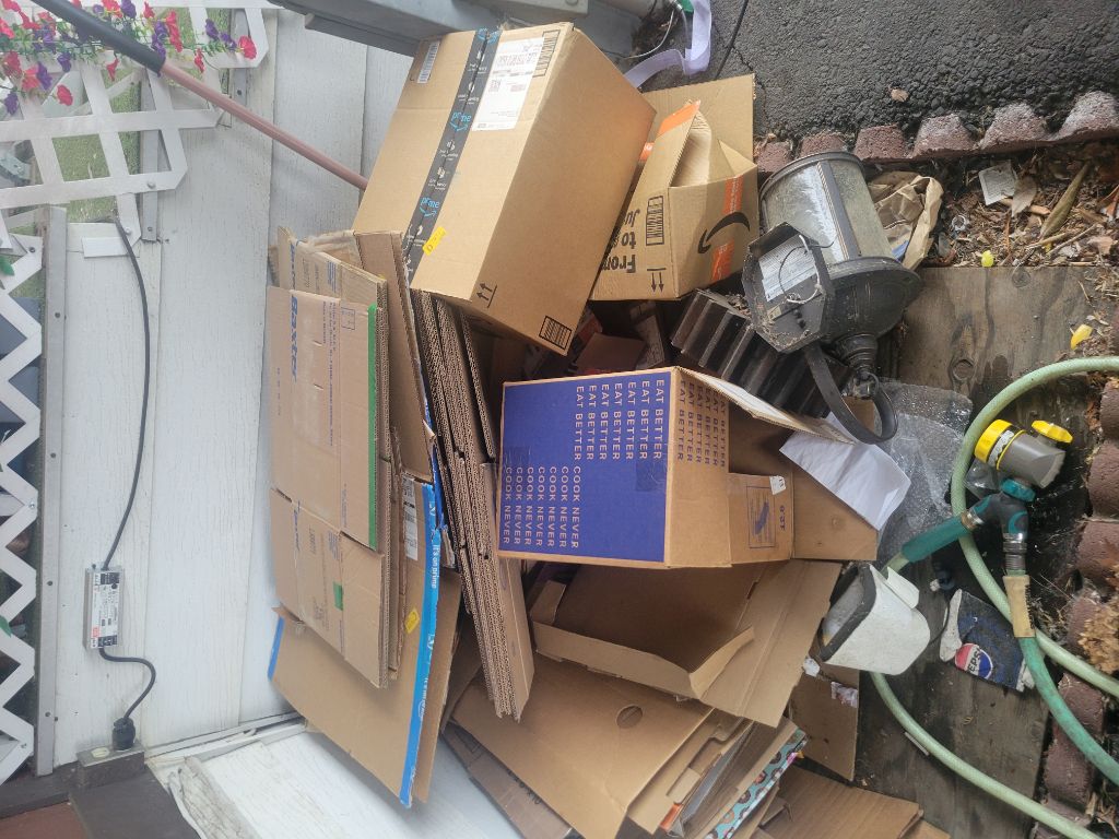 Free Moving boxes