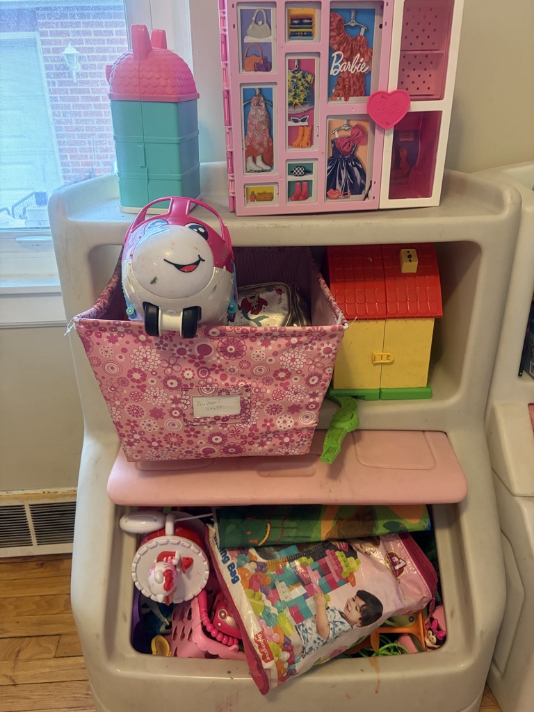 Free dresser table chairs toy box clothes shoes