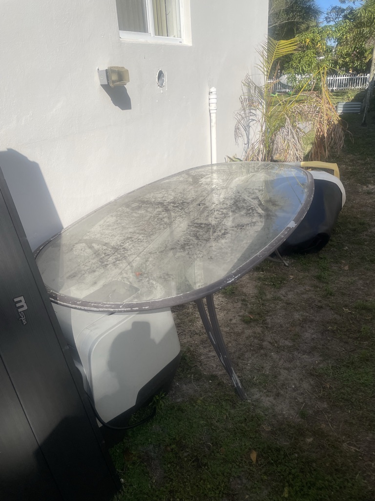 Free Glass Top Table