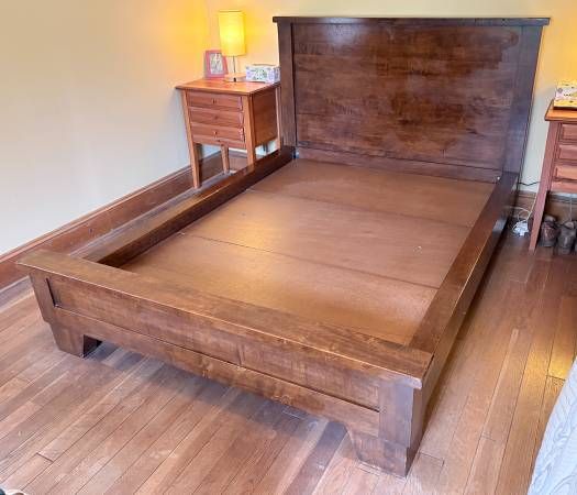 Free Pottery barn: California KING bedframe