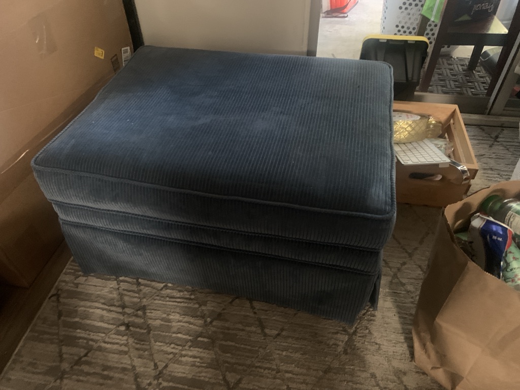 Free ottoman