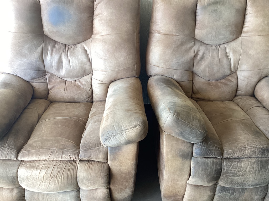 Free 2 recliners