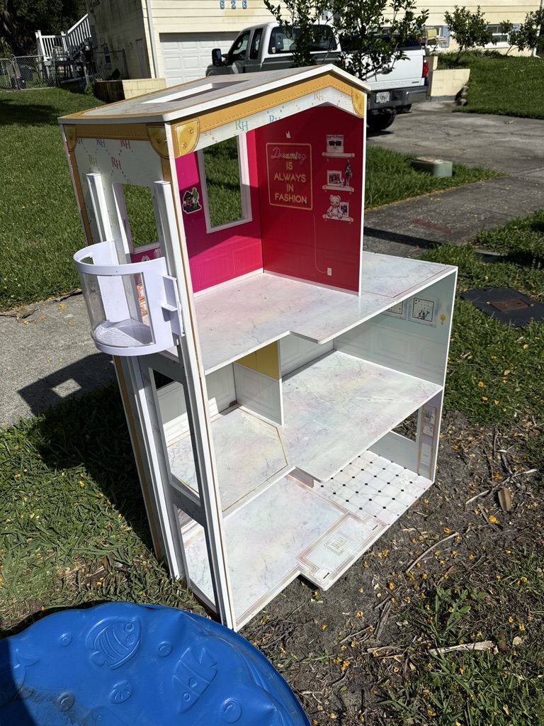 FREE Rainbow High Dollhouse Dream Home and kiddie pool