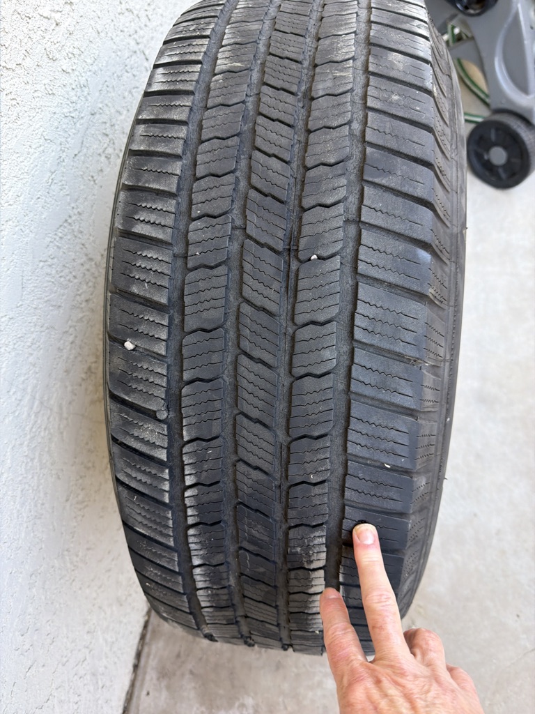 Free Michelin Defender Tire