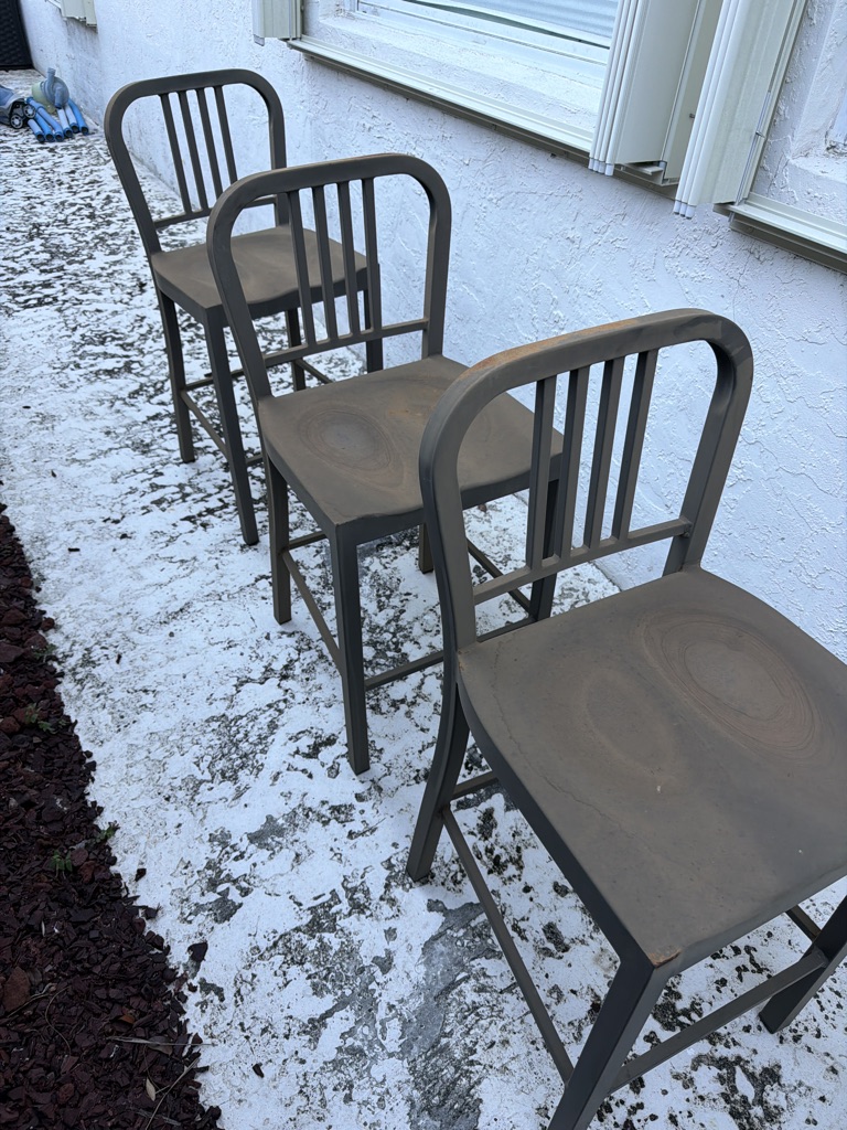 Free Outdoor bar chairs