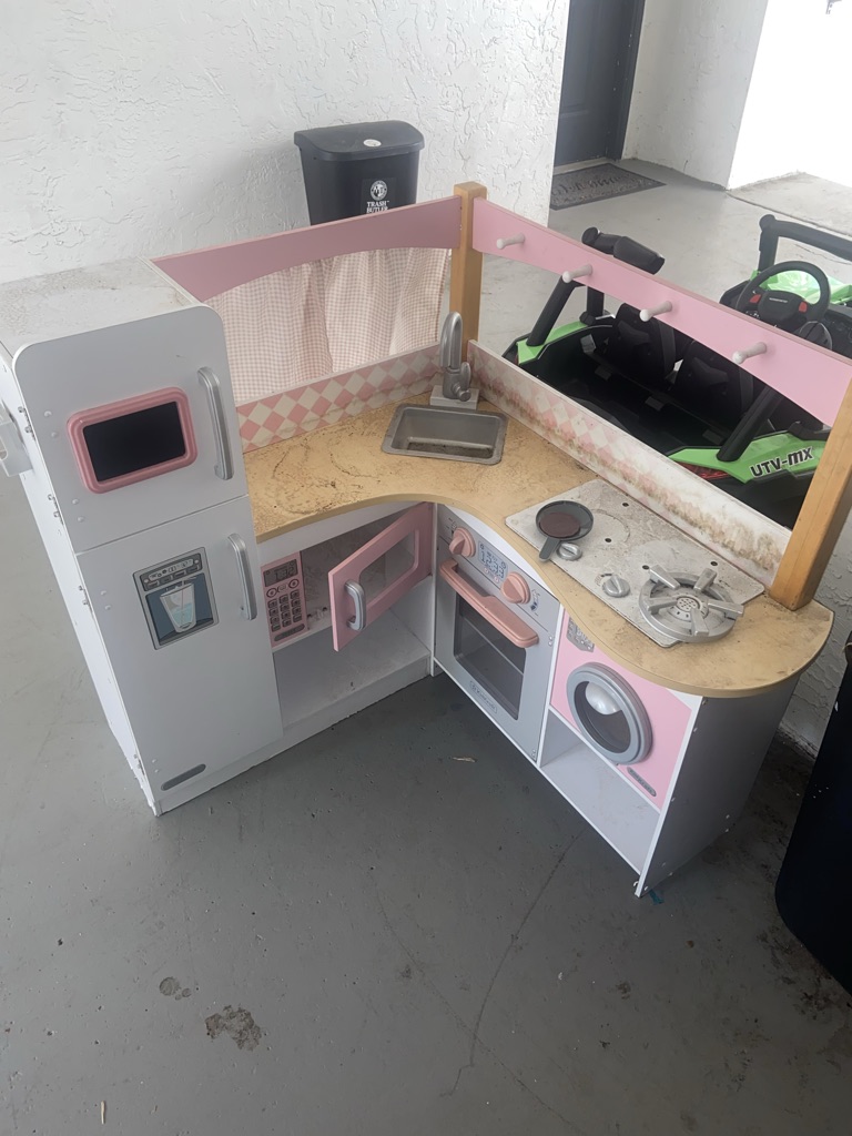 Free play kitchen