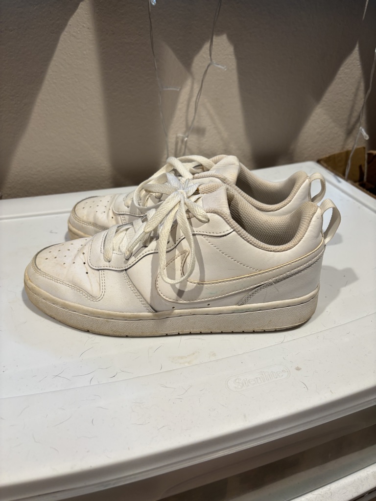 Free Nike shoes size 6y (youth)