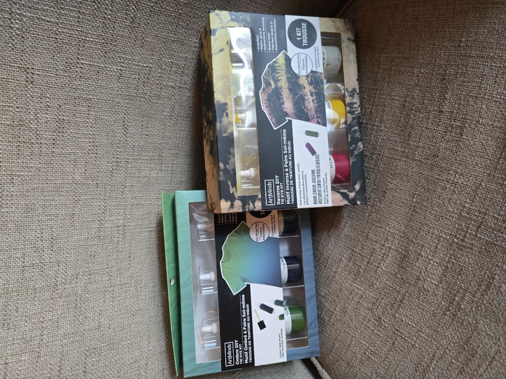 Free Tie Dye Kit, new