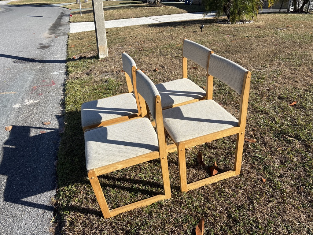 Free 4 chairs