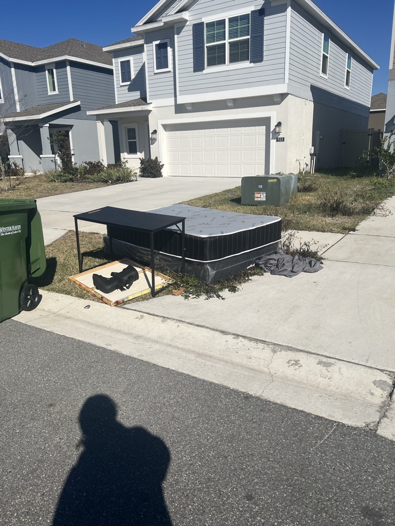 Free Items (949 harold pass,) lake wales/winter haven area!