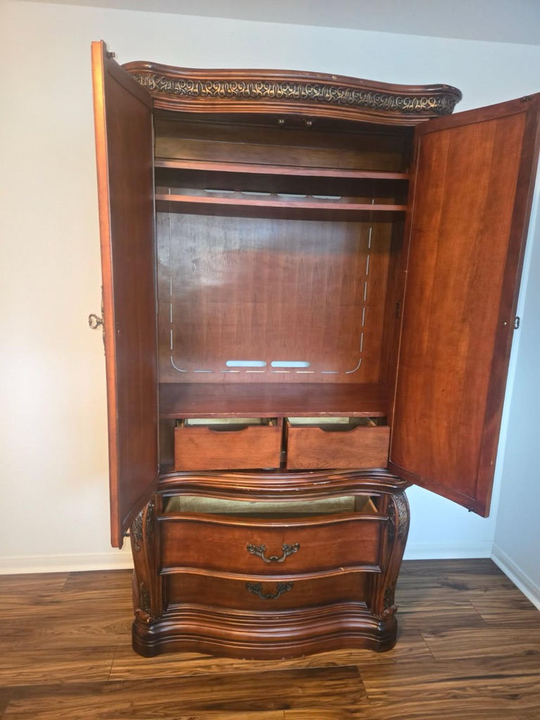 Free Furniture