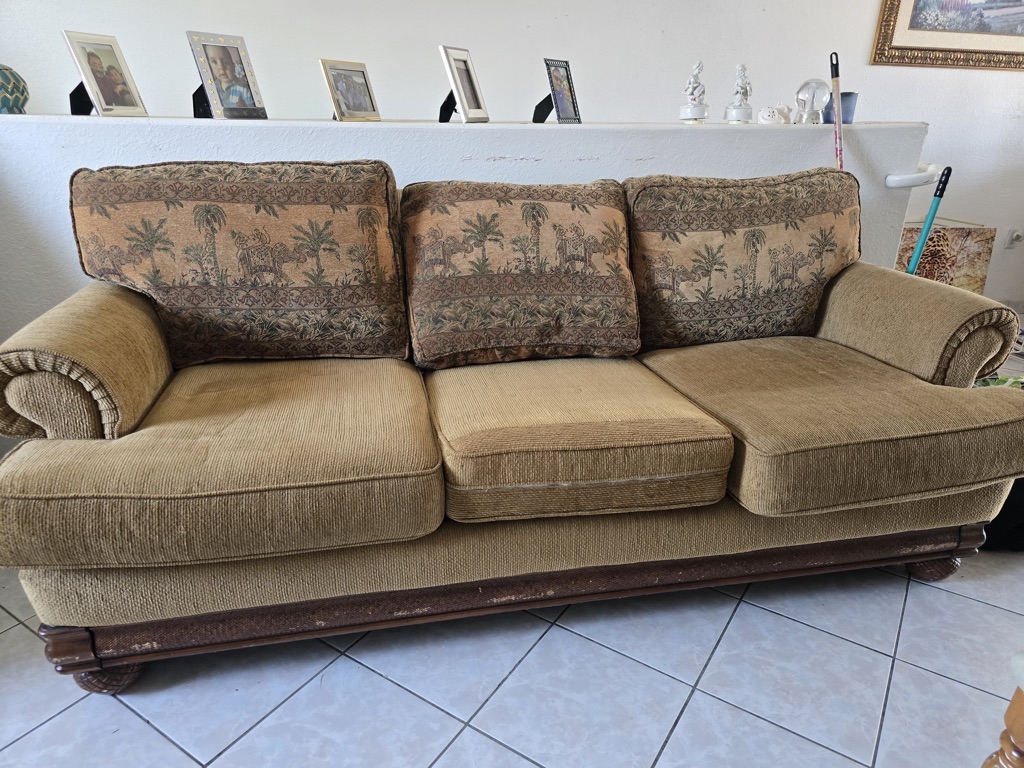Free living room set