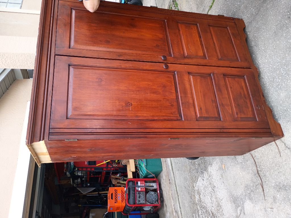 Free Armoire