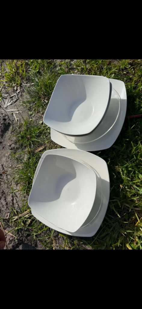 Free Glass Square plates and bowls  .
