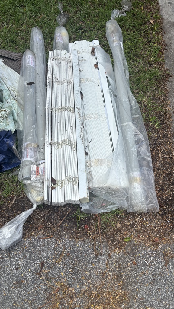 Free shades (vinyl) and window blinds (wood) all sizes not posting all that