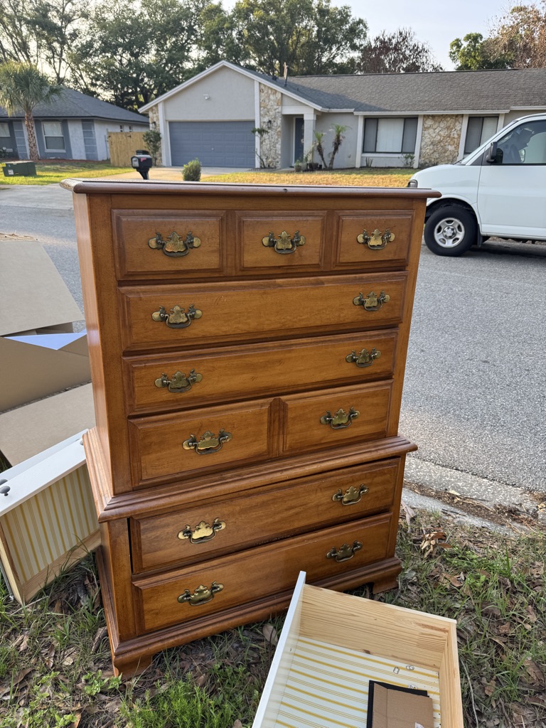 Free Dresser