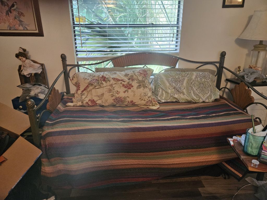 Free Day Bed