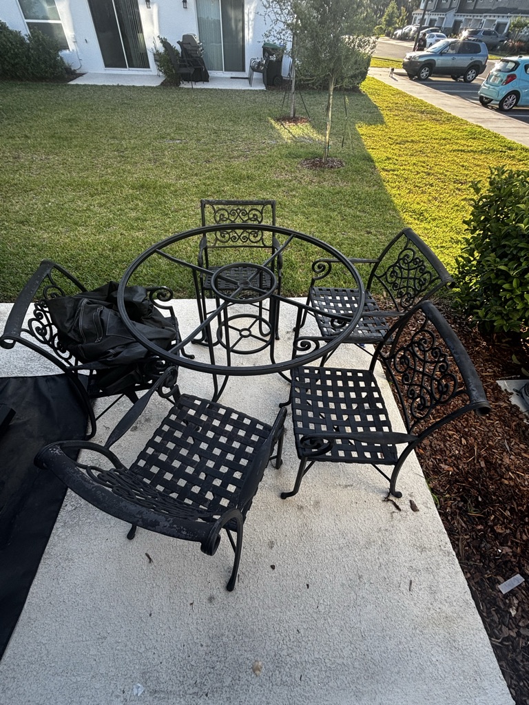 Free Backyard Iron Dinning Set