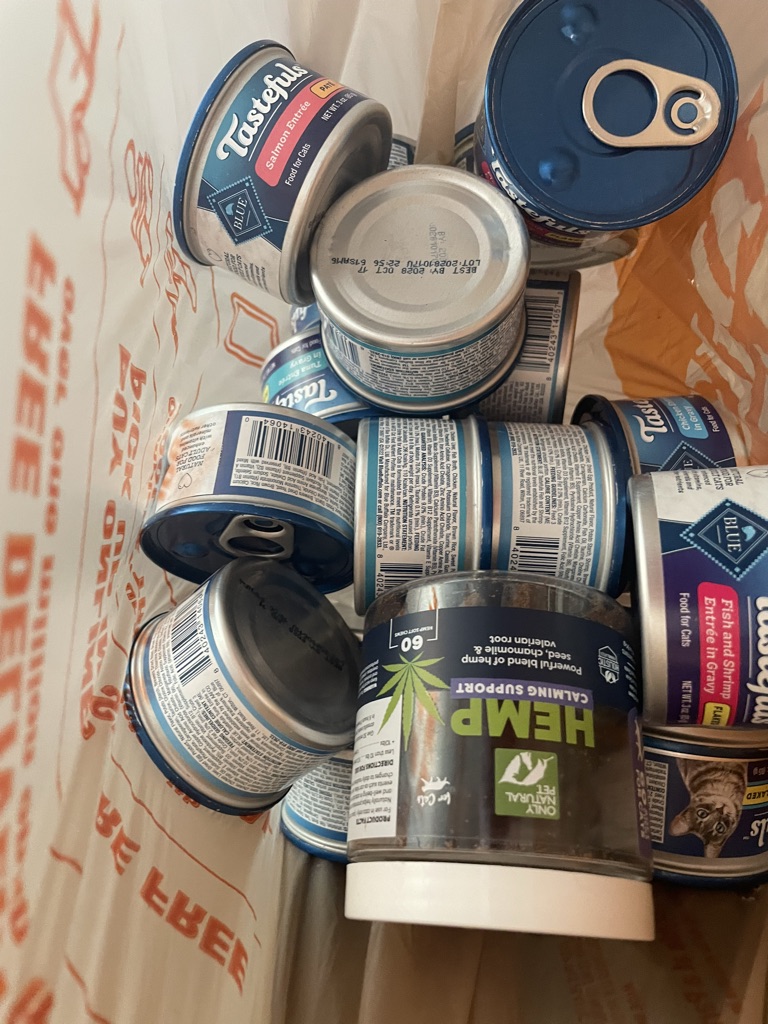 Free Cat Items-Pick up 77089