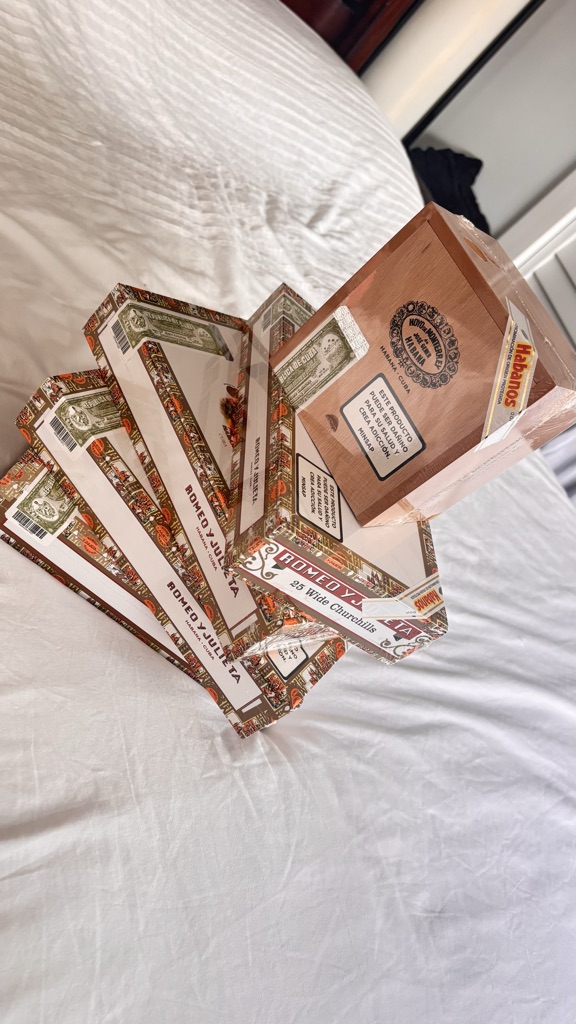 Free Aroma de Cuba puros