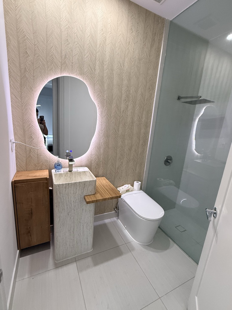 Free Se remodelan baños a estilo moderno, excelente calidad y preciosas cómodos