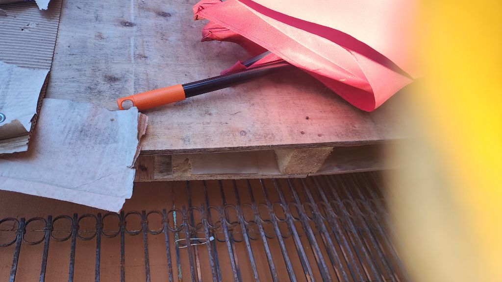 Free Heavy Duty Furniture Pallets