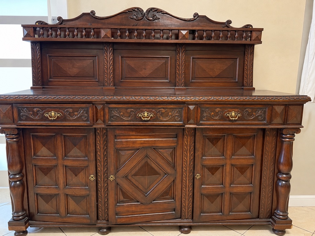 Free Mueble de madera antiguo